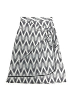 Load image into Gallery viewer, Black &amp; White Chevron Sarong Swim Skirt

